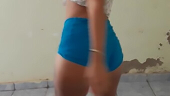 Hot Latina Dancer Shows Off Her Moves