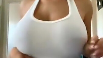 La Collection Ultime De Gros Seins Naturels Et De Seins Énormes