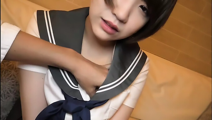 体验与惊人的18+美女和日本美女的pov性爱第2部分